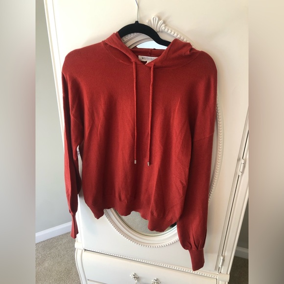 Orange pull over - Picture 2 of 11